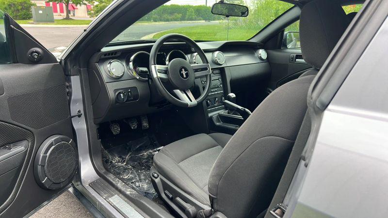 2006 Ford Mustang Base