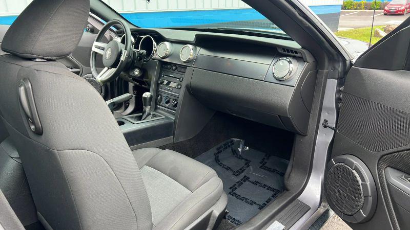 2006 Ford Mustang Base