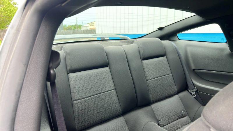 2006 Ford Mustang Base