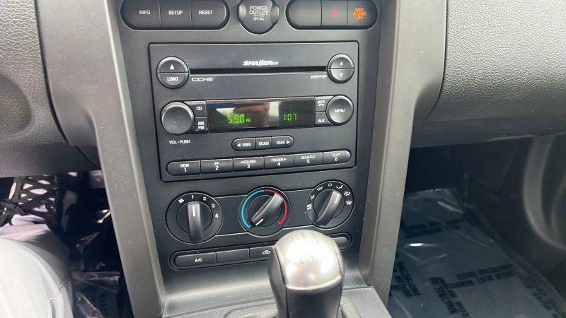 2006 Ford Mustang Base
