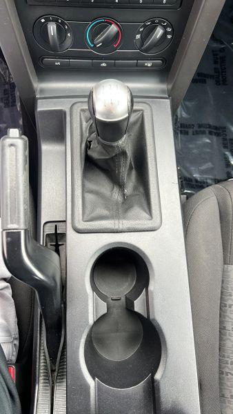 2006 Ford Mustang Base