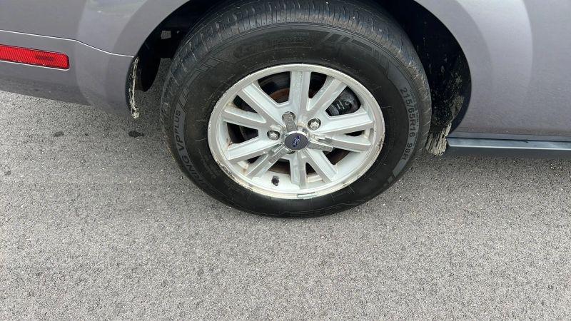 2006 Ford Mustang Base
