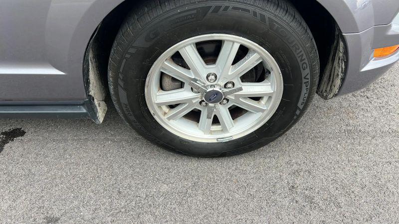 2006 Ford Mustang Base