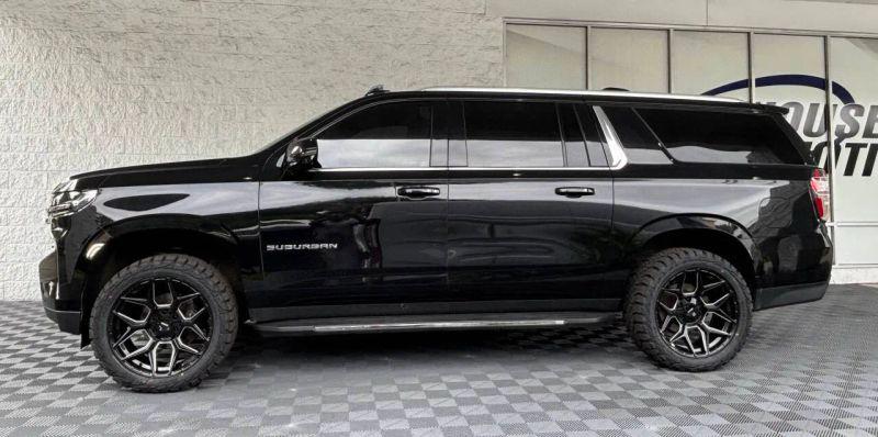 2022 Chevrolet Suburban 4WD LT