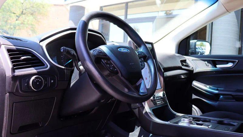 2021 Ford Edge SE