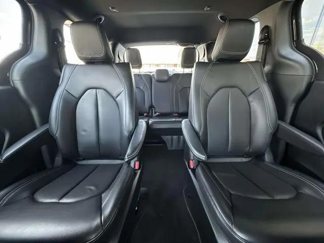 2022 Chrysler Pacifica Hybrid Touring L