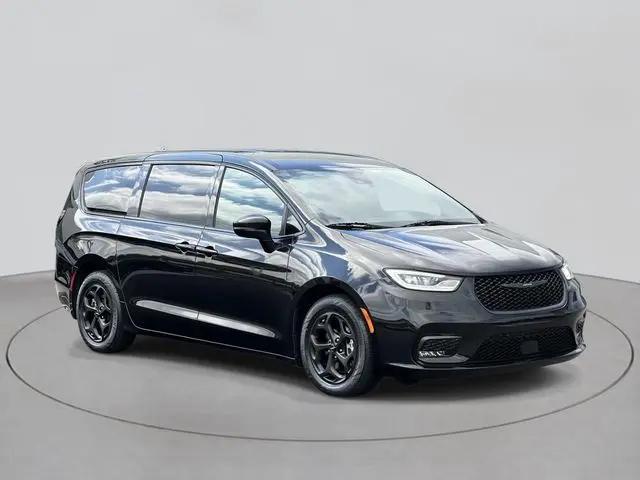 2022 Chrysler Pacifica Hybrid Touring L