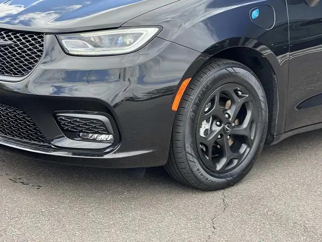 2022 Chrysler Pacifica Hybrid Touring L