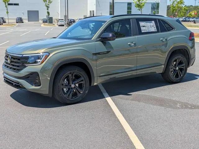 2026 Volkswagen Atlas Cross Sport SEL R-Line Black