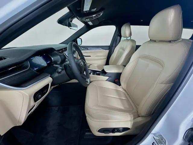 2025 Jeep Grand Cherokee L Limited 4x4