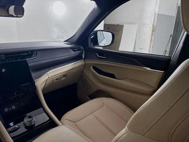 2025 Jeep Grand Cherokee L Limited 4x4