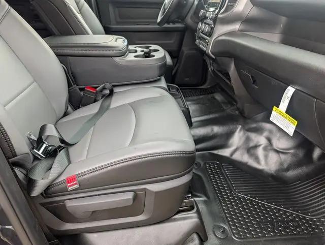 2026 Ram 3500 Tradesman Crew Cab 4x4 8' Box