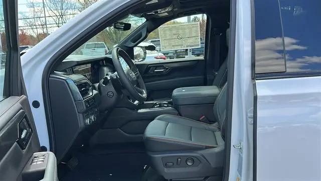 2026 GMC Yukon 4WD AT4