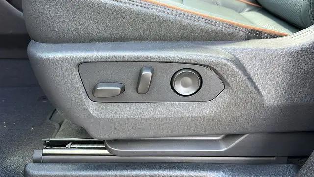 2026 GMC Yukon 4WD AT4