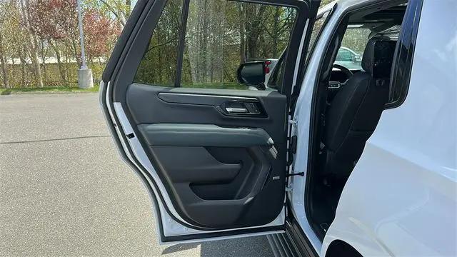 2026 GMC Yukon 4WD AT4