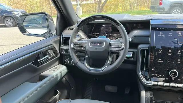 2026 GMC Yukon 4WD AT4