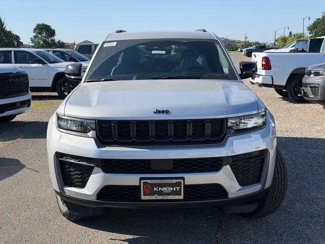 2026 Jeep Grand Cherokee L Altitude 4x4