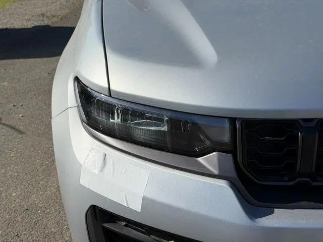 2026 Jeep Grand Cherokee L Altitude 4x4