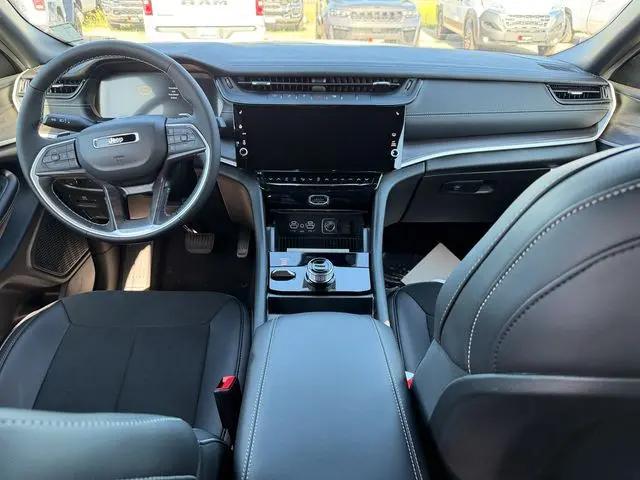 2026 Jeep Grand Cherokee L Altitude 4x4
