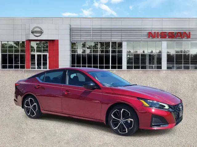 2023 Nissan Altima SR FWD