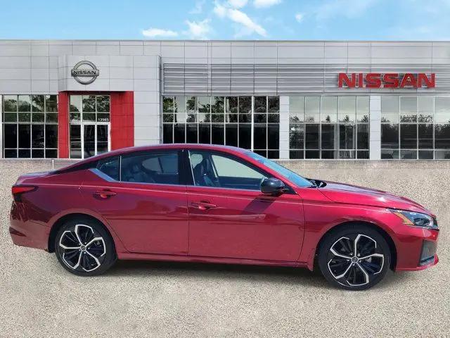 2023 Nissan Altima SR FWD