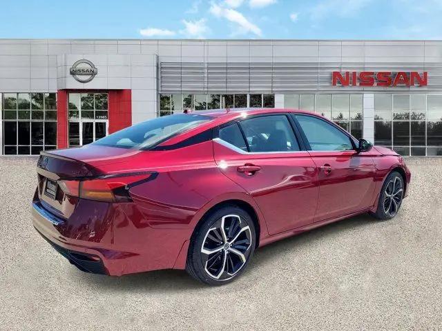 2023 Nissan Altima SR FWD