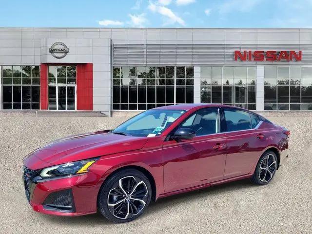 2023 Nissan Altima SR FWD
