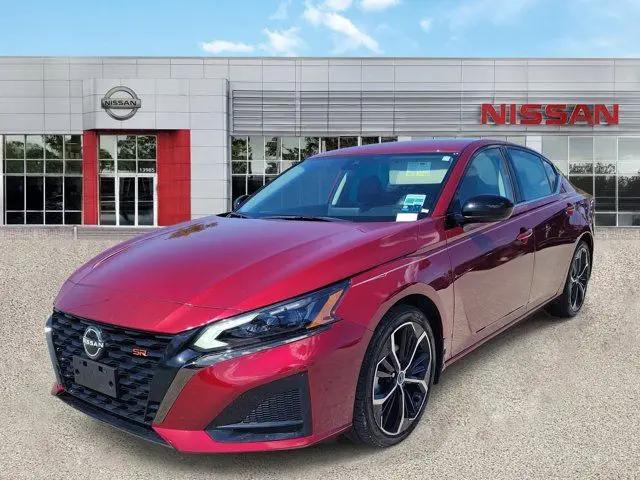 2023 Nissan Altima SR FWD