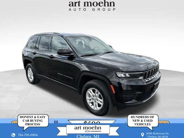 2023 Jeep Grand Cherokee Laredo for sale in Chelsea, MI