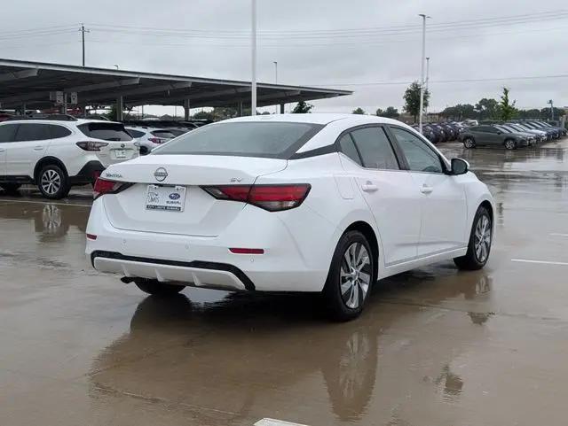 2024 Nissan Sentra SV Xtronic CVT