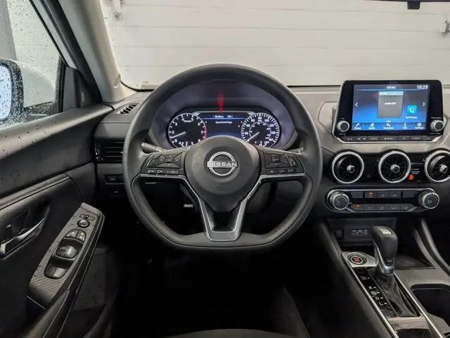 2024 Nissan Sentra SV Xtronic CVT