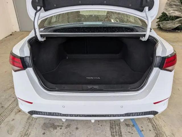 2024 Nissan Sentra SV Xtronic CVT