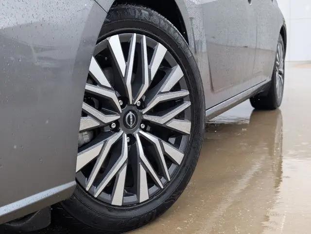 2024 Nissan Altima SV FWD