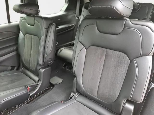 2023 Jeep Grand Cherokee L Altitude 4x4