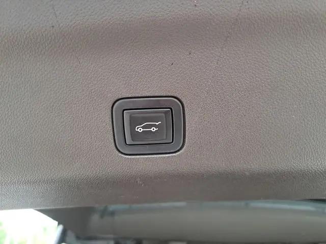 2022 GMC Yukon XL 4WD Denali