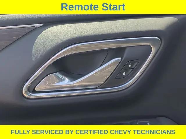2024 Chevrolet Suburban 4WD LT