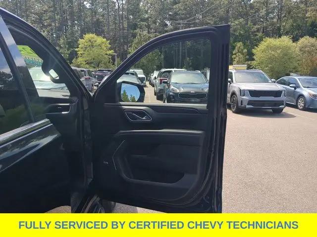 2024 Chevrolet Suburban 4WD LT