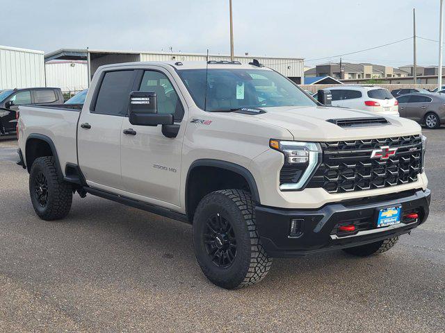 2026 Chevrolet Silverado 2500HD Crew Cab, Standard Bed, XR2, 4WD