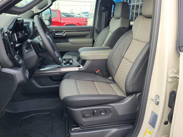 2026 Chevrolet Silverado 2500HD Crew Cab, Standard Bed, XR2, 4WD