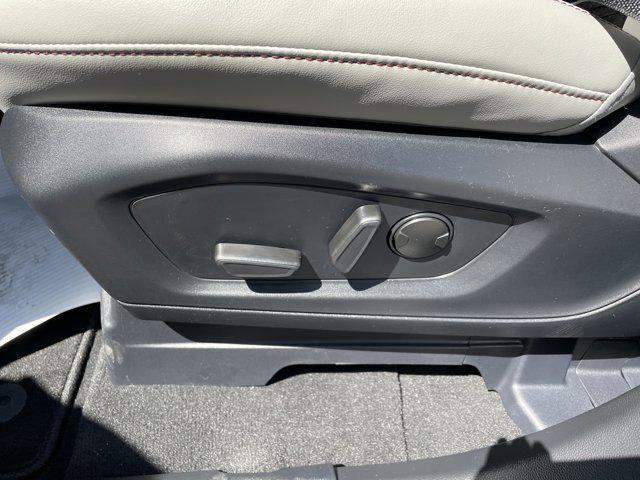 2026 Ford Explorer Active w/200A Pkg RWD
