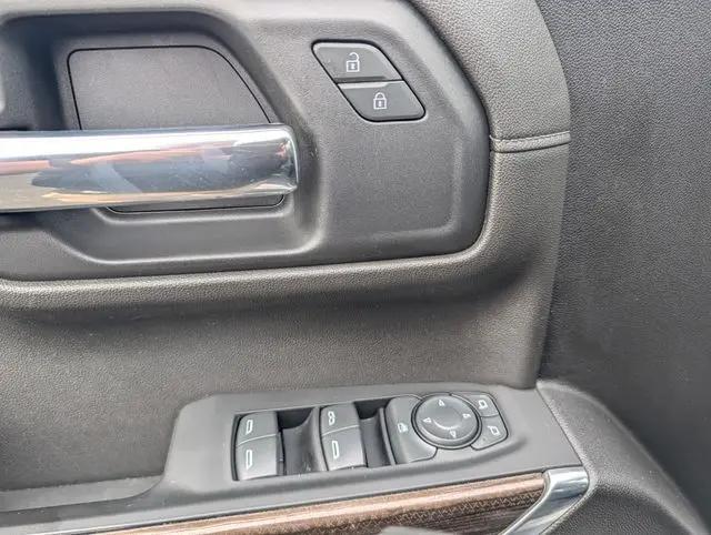 2021 Chevrolet Silverado 1500 4WD Crew Cab Short Bed RST