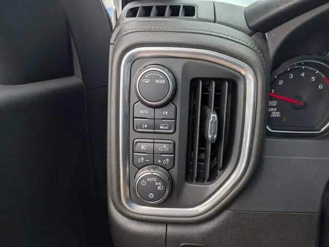 2021 Chevrolet Silverado 1500 4WD Crew Cab Short Bed RST
