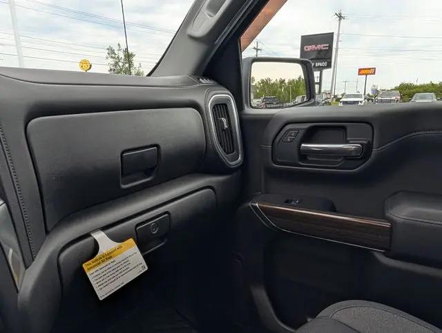 2021 Chevrolet Silverado 1500 4WD Crew Cab Short Bed RST