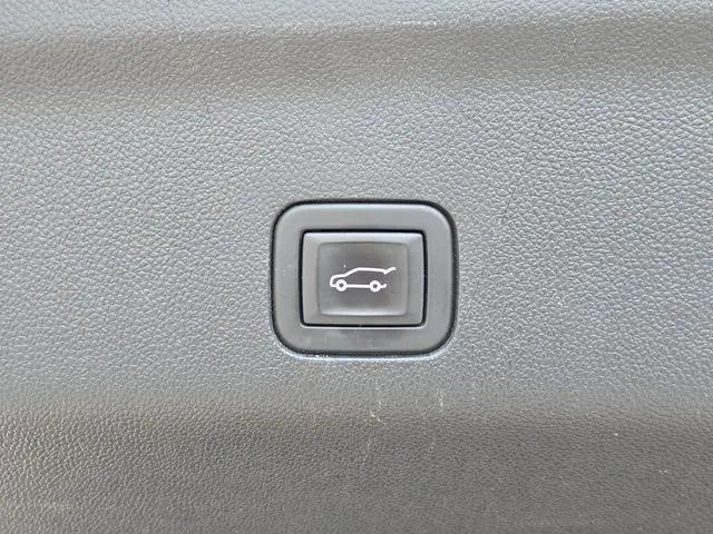 2024 GMC Yukon XL 4WD SLT