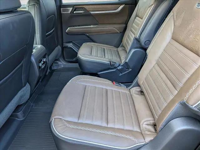 2026 GMC Acadia Denali Ultimate AWD