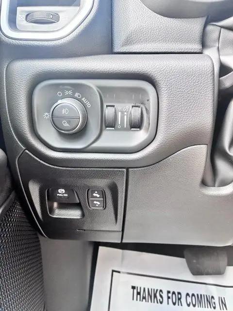2026 Ram 1500 Big Horn Crew Cab 4x4 6'4" Box