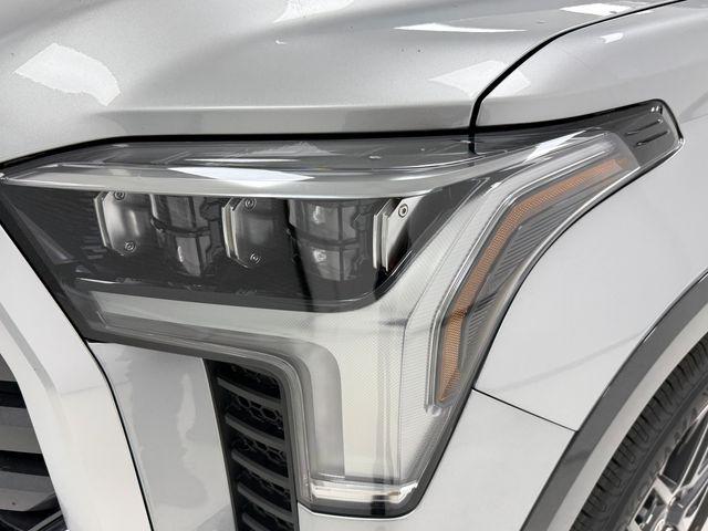 2026 Toyota Tundra Limited CrewMax 5.5' Bed