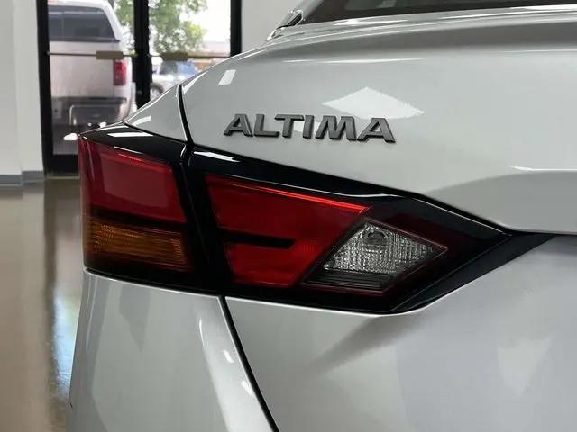 2024 Nissan Altima SV FWD