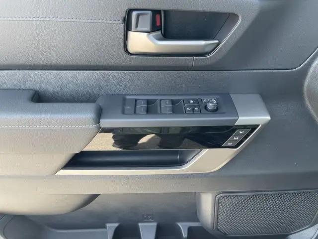 2026 Toyota Tundra Limited CrewMax 5.5' Bed