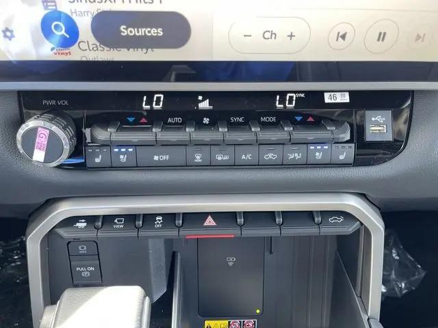 2026 Toyota Tundra Limited CrewMax 5.5' Bed